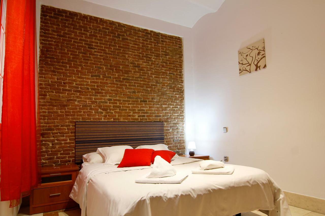 Santa Ana Apartamento Madrid Exterior photo