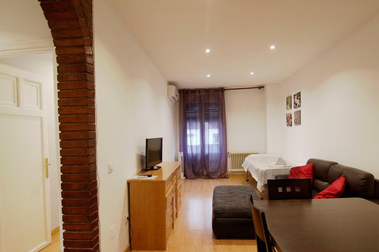Santa Ana Apartamento Madrid Exterior photo
