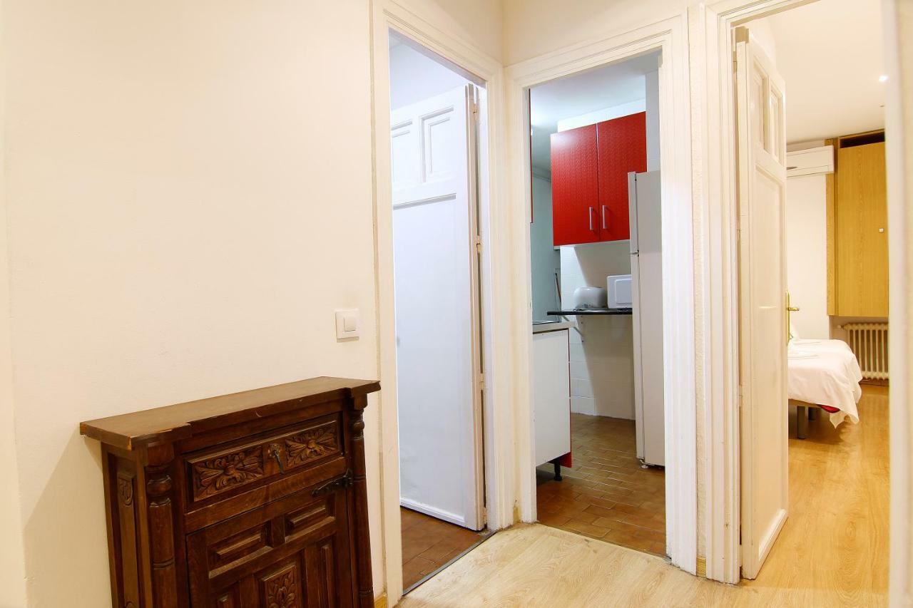 Santa Ana Apartamento Madrid Exterior photo